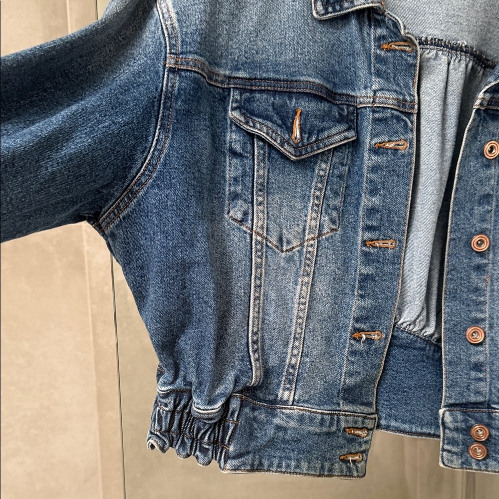 Classic Blue Jean Jacket - Picture 4 of 6